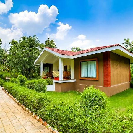 Lemon Tree Wildlife Resort, Bandhavgarh Tāla Exterior foto